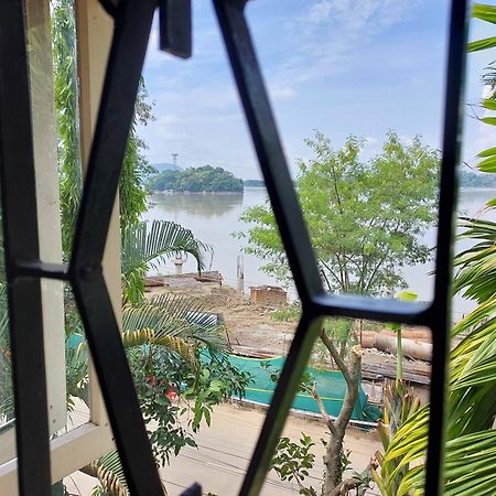 Riverview Guest House Гувахати Экстерьер фото